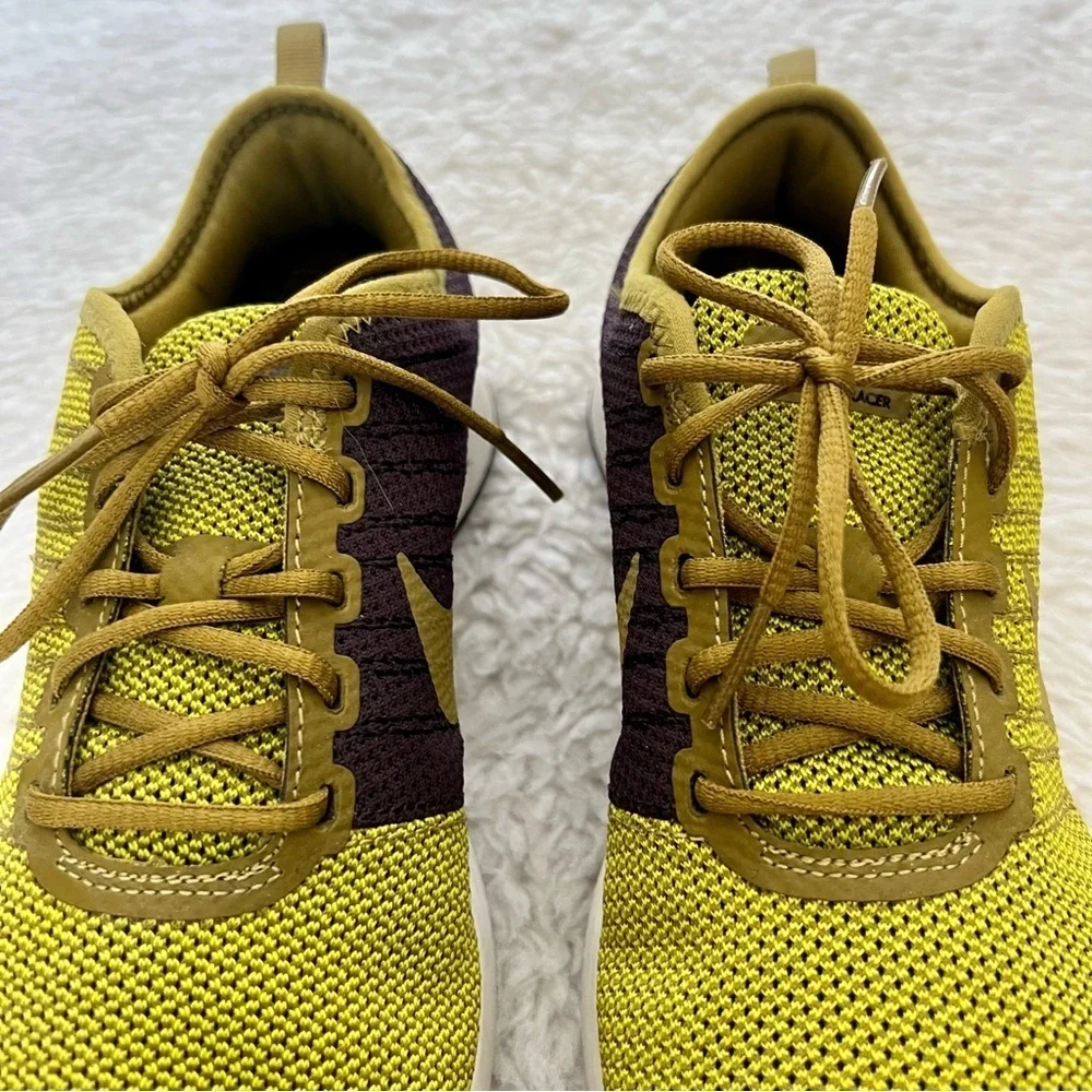 Nike Dual tone Racer Unisex Sneakers Shoes W 7 M 5.5 EU 38
